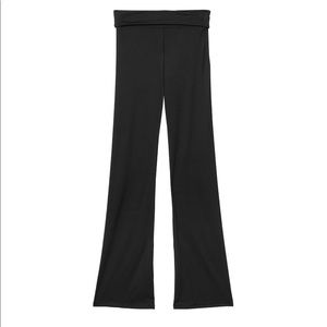 PINK yoga flare pants.